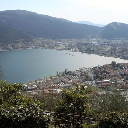 Bed And Breakfast Centrostorico Sarnico Bagian luar foto