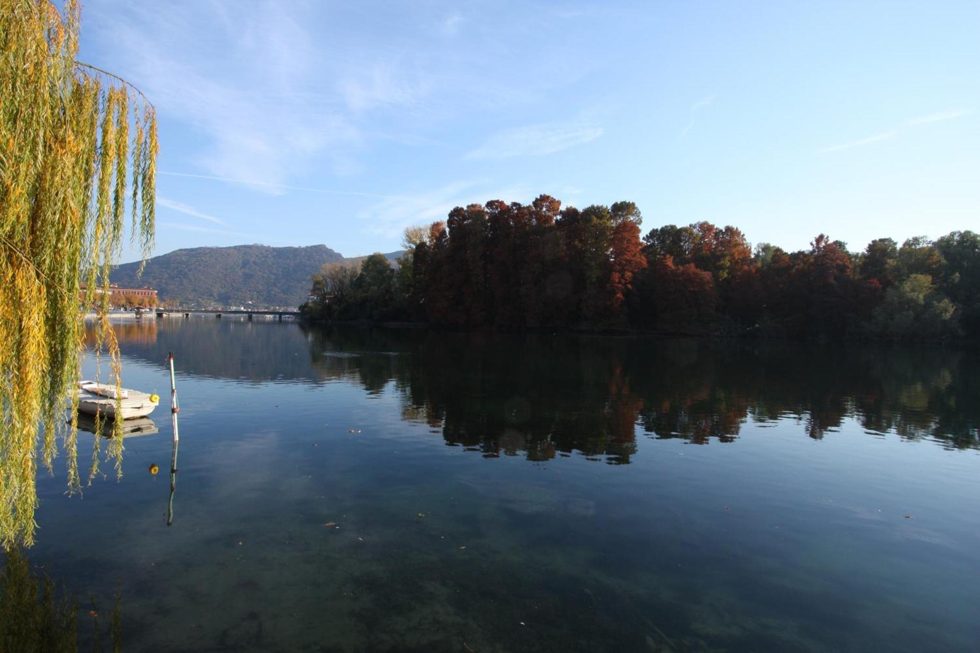 Bed And Breakfast Centrostorico Sarnico Bagian luar foto