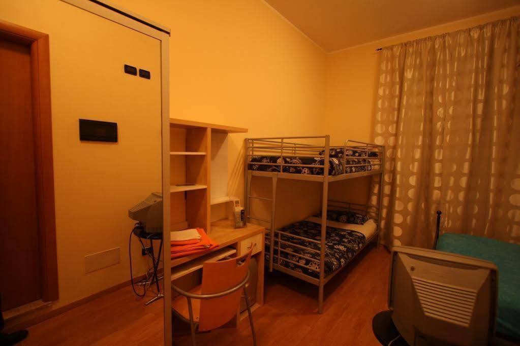 Bed And Breakfast Centrostorico Sarnico Bagian luar foto