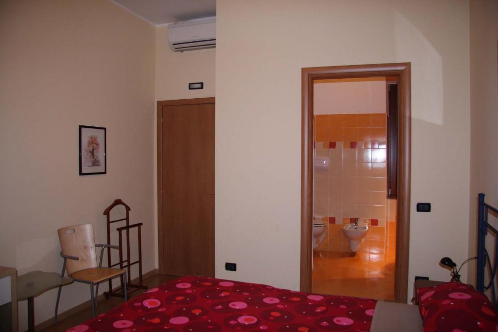 Bed And Breakfast Centrostorico Sarnico Bagian luar foto